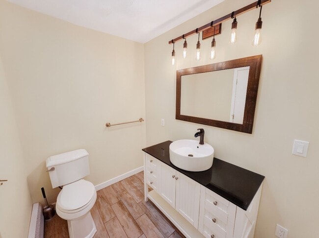 Building Photo - Beautiful Condo In Revere MA!