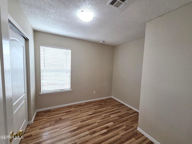 Building Photo - 12640 Gilded Sun Dr