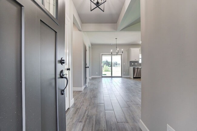 Building Photo - Brand New Home In Noble!