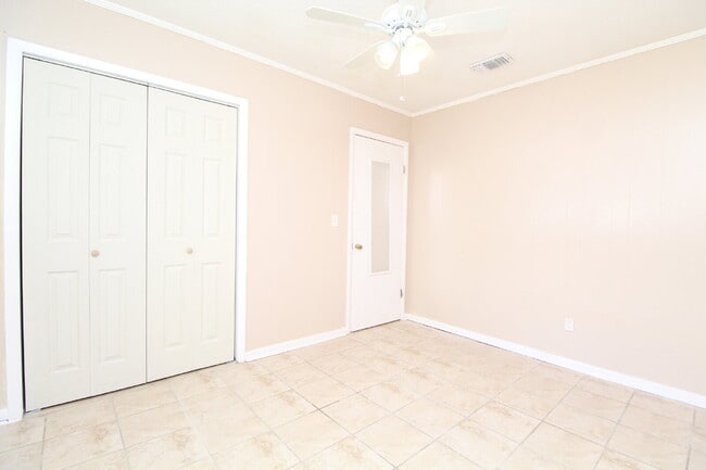 Building Photo - Updated 2BR/1BA Milton Triplex Unit Near Hwy 90 with Tile Flooring, Modern Bath Updates & Voucher...