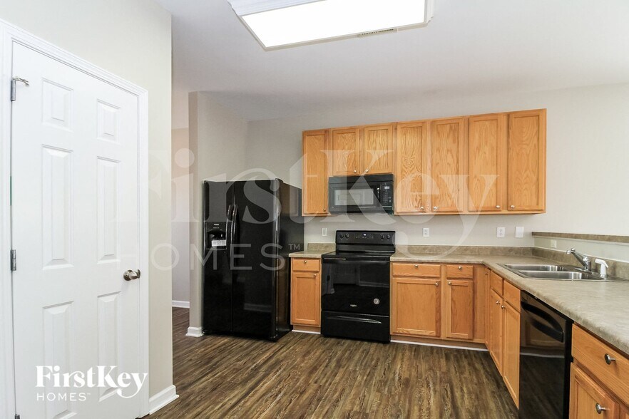 Building Photo - 4630 Lauren Woods Ct