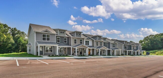 Building Photo - 229 W Point Dr