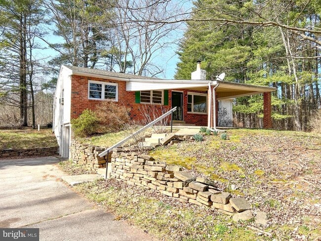 Primary Photo - 1200 N Grange Ave