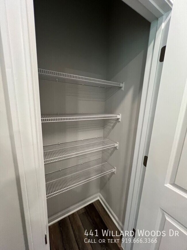 Building Photo - 441 Willard Wds Dr