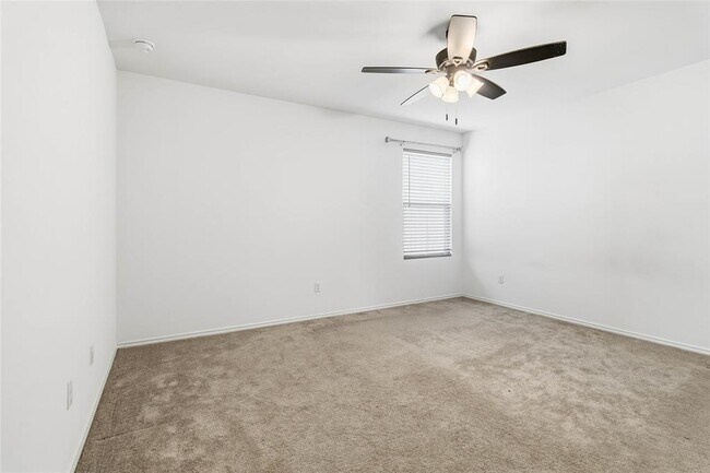 Building Photo - 162 Agate Clf Dr