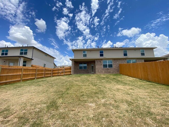 Building Photo - 432 Brody Ln