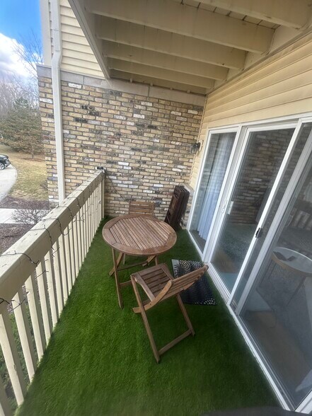 Building Photo - 530 Windstone Dr