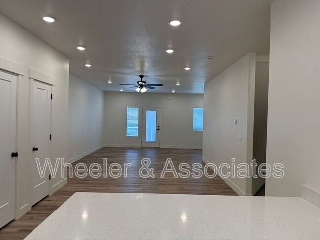 Building Photo - 1294 E 1640 S
