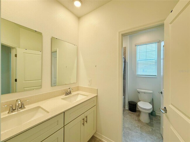 Building Photo - 4149 Pino St