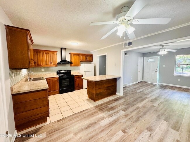 Building Photo - 8082 Whitebrook Dr