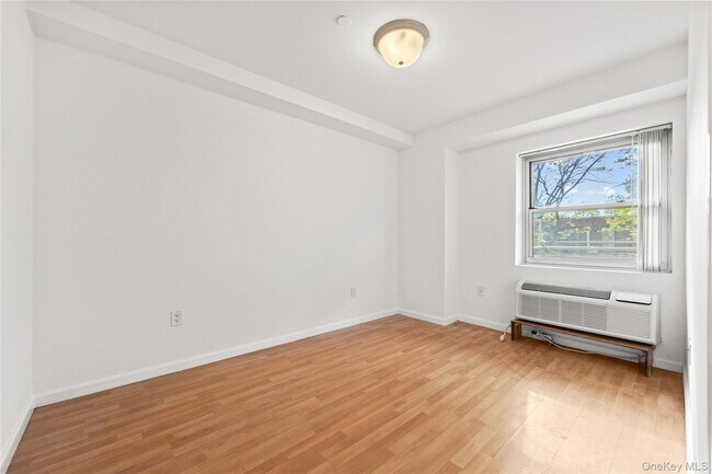 Building Photo - 71-33 162nd St