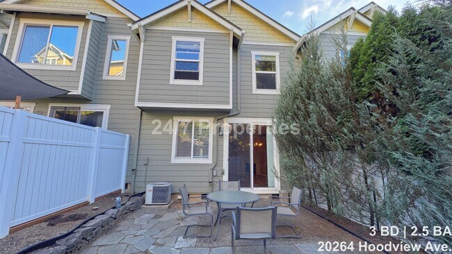 Building Photo - 20264 Hoodview Ave