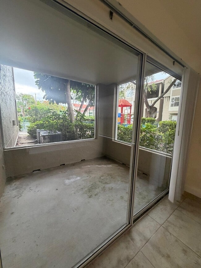 Building Photo - 1825 Palm Cove Blvd