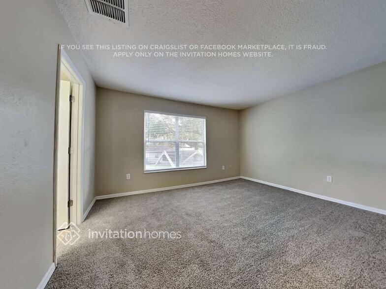 Building Photo - 17604 Esprit Dr