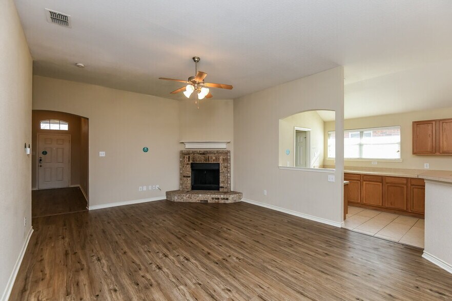 Building Photo - 3912 Big Thicket Dr