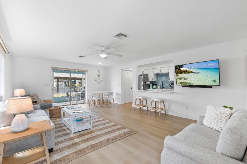 Building Photo - 176 Trinidad St