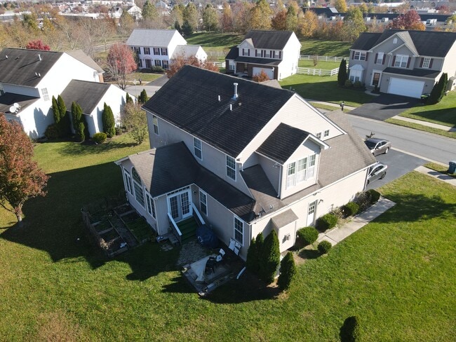 Primary Photo - 8 Butterfly Ln