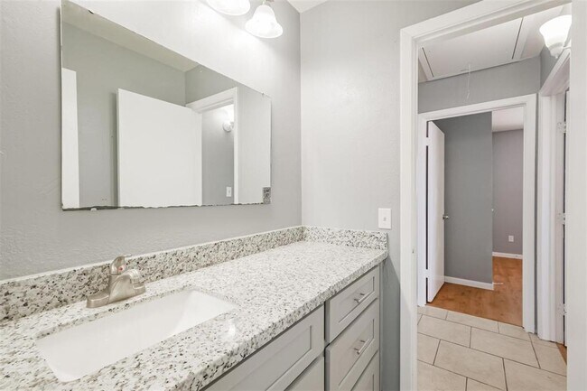 Building Photo - 10822 White Oak Bend Dr