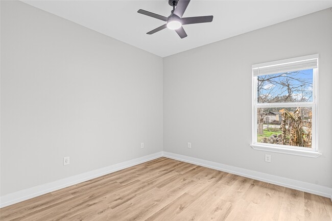 Building Photo - 3821 Easy St