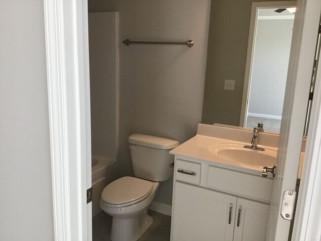 Building Photo - LIVE/WORK Arden Village Townhome in Columbia
