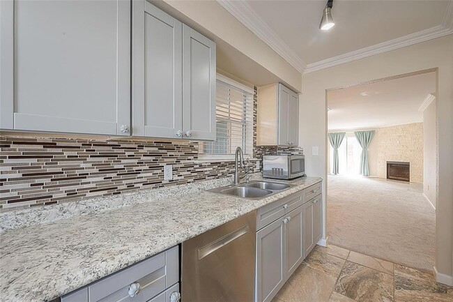 Building Photo - 12550 Whittington Dr