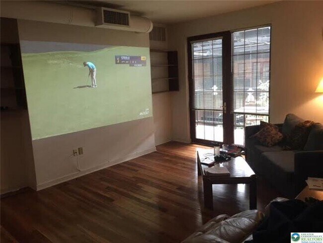 Building Photo - 11 W 2nd St