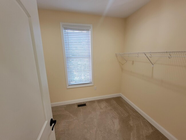 Building Photo - 544 Links Pointe Ct