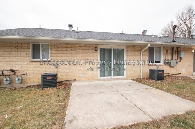 Building Photo - 5442 Lofino Ct