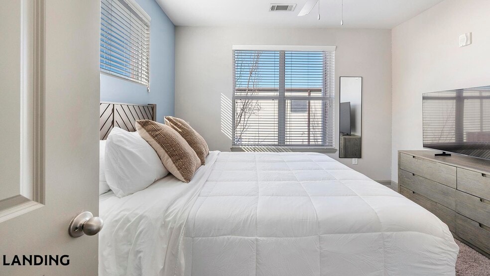 Building Photo - 225 Walden Village Ln