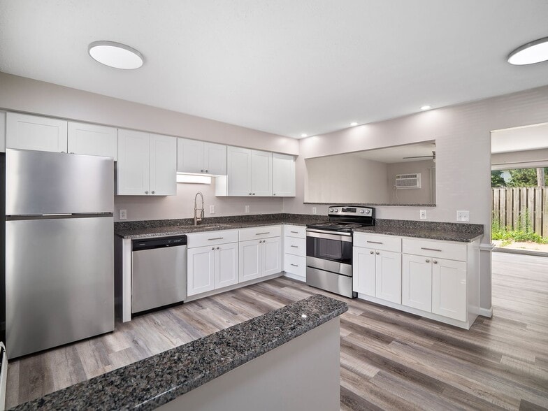 Interior Photo - Concord