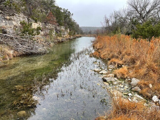 Building Photo - 275 Creek Ridge Trail W