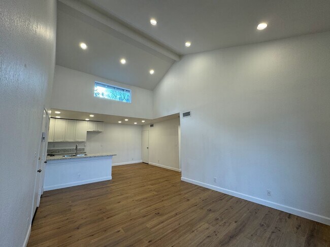 Building Photo - 25015 Peachland Ave