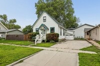 Building Photo - 535 N Pebble St