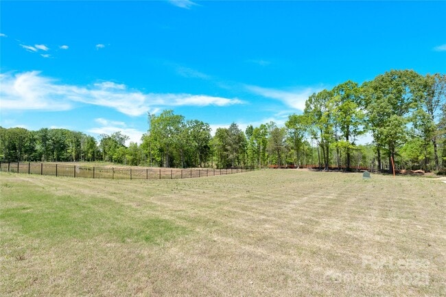 Building Photo - 207 Aspire Cir