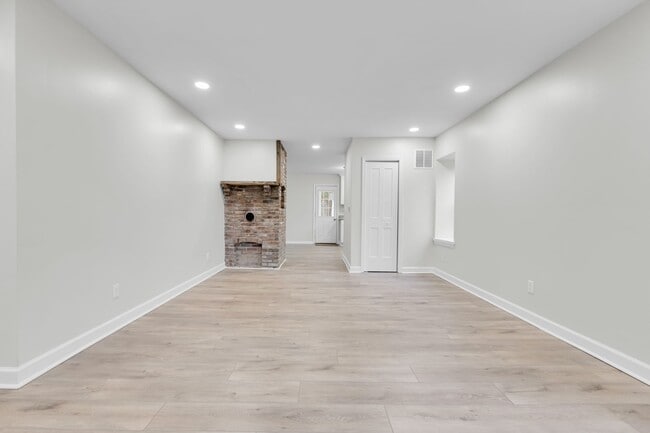 Building Photo - Fully Remodeled 4-Bedroom Home in Southern Lehigh School District