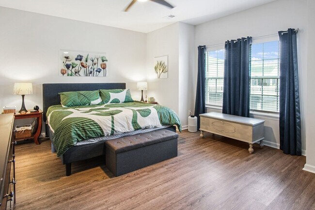 Building Photo - Glenmoor 3BR/2BA – Minutes from Downtown C...