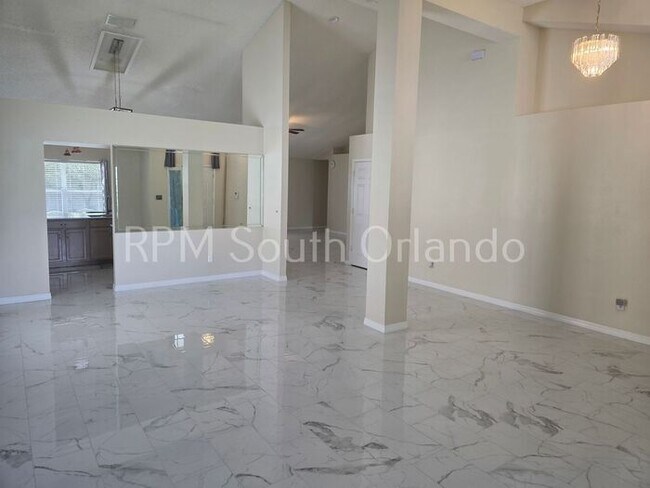 Building Photo - Herons Cove