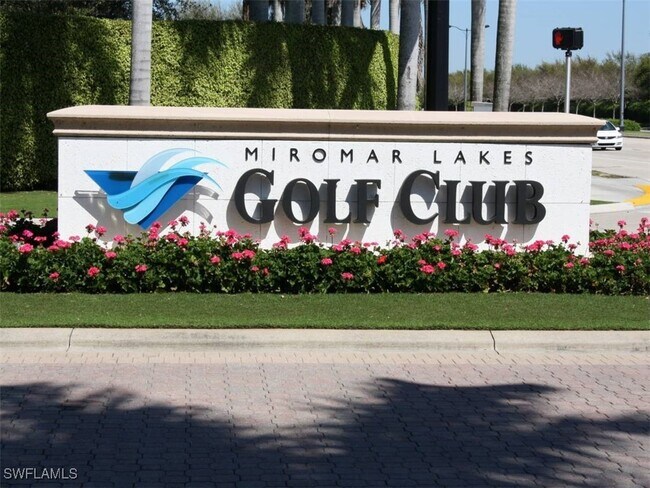 Building Photo - 10160 Bellavista Cir