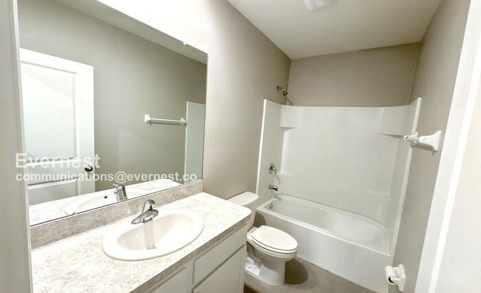 Building Photo - 32980 Kaloko Rd