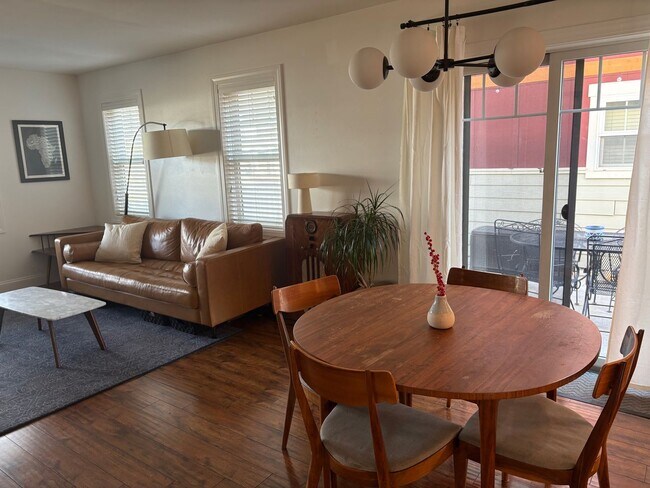 Building Photo - Josephine crossing 4 bedroom cottage