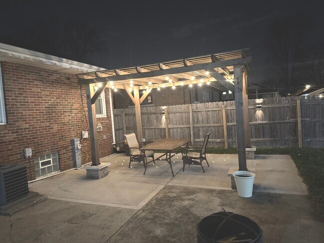 Building Photo - 1014 Clement St