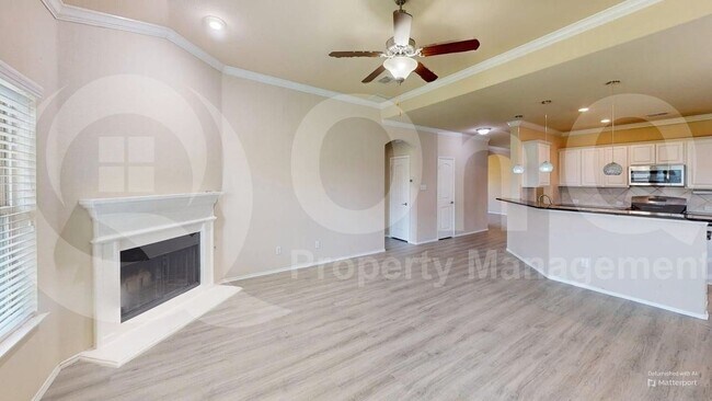 Building Photo - 400 Plum Ct