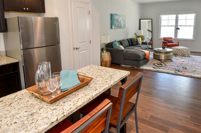 Building Photo - 3 br, 2 bath Apartment - Lawrenceville Place
