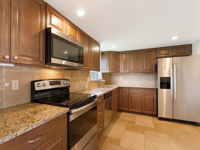 Building Photo - 127 Leisureville Blvd