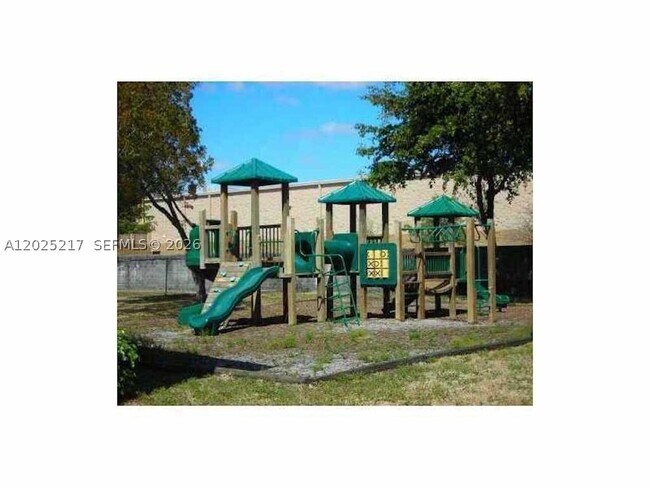 Building Photo - 2240 SW 81st Ave