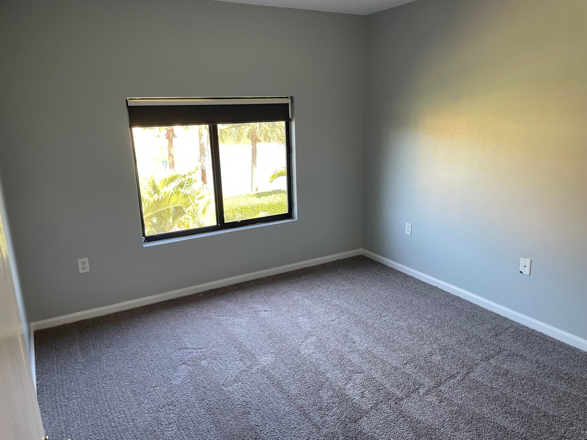 Building Photo - 725 Ventura Dr