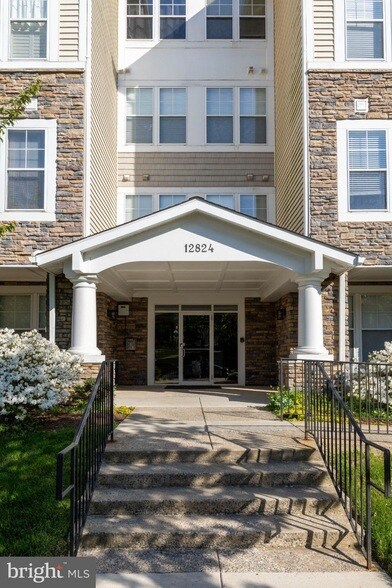 Building Photo - 12824 Clarksburg Square Rd