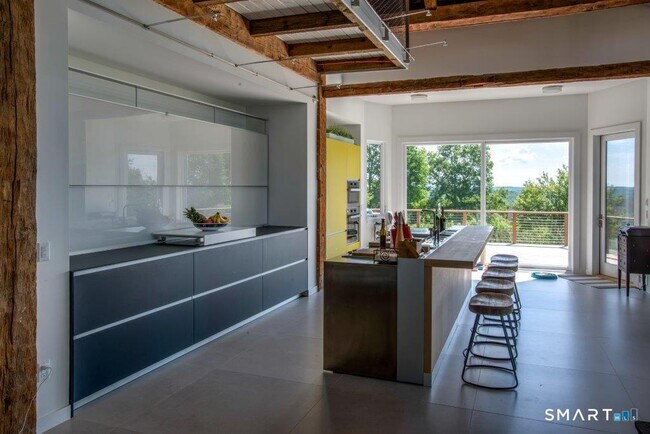 Building Photo - 187 Old Mt Tom Rd