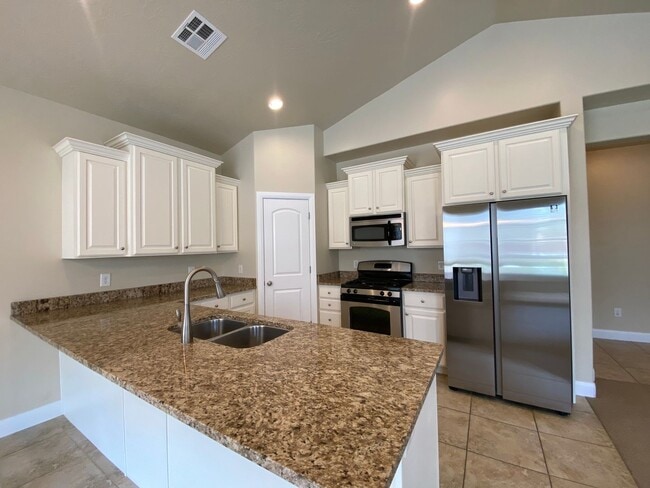 Building Photo - 3439 S Barcelona Dr