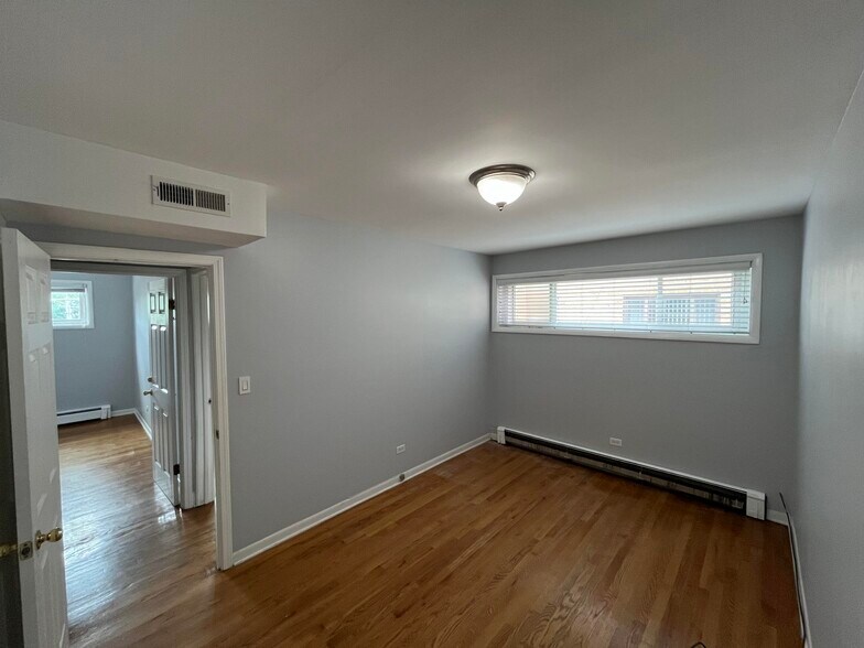 Bedroom 1 - 6816 N Ridge Blvd